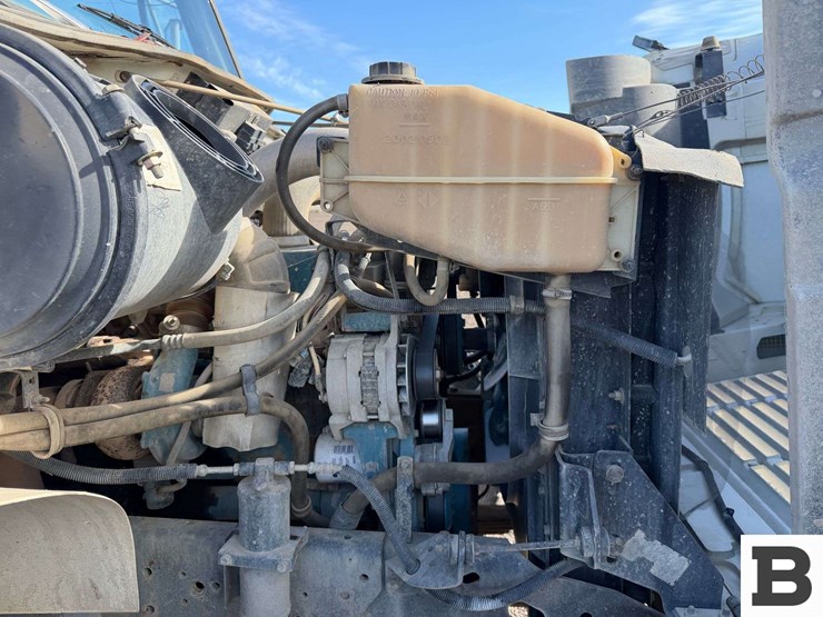 1998-international-4900-image-40