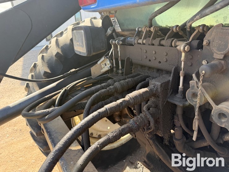 2006-new-holland-tv145-image-19