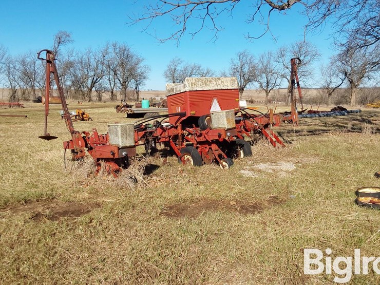 international-800-image-7