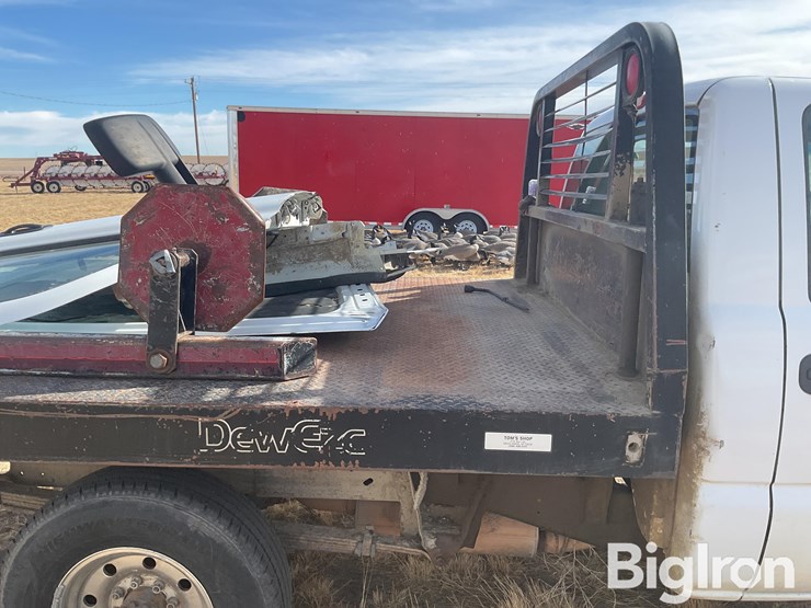 2004-gmc-k2500-image-15