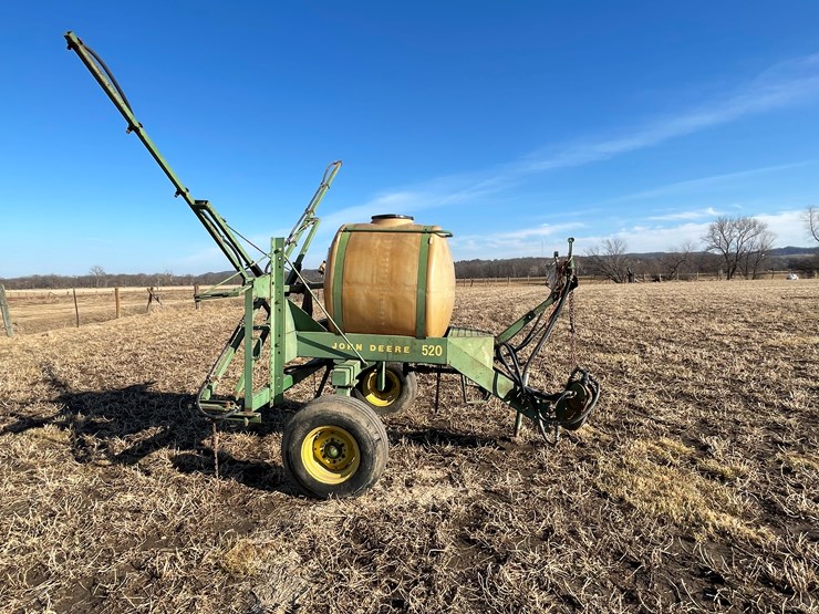 john-deere-520-image-4