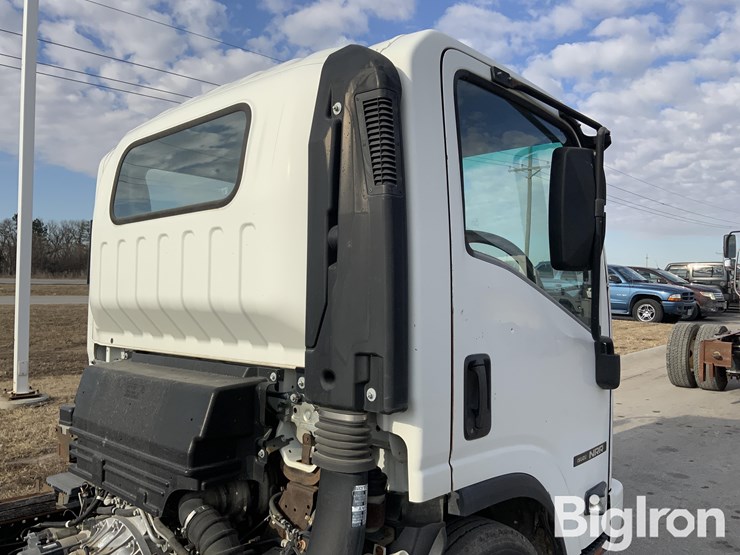 2011-isuzu-nrr-image-14