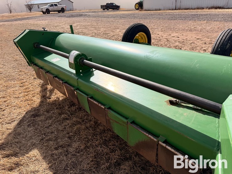 2013-john-deere-520-image-11