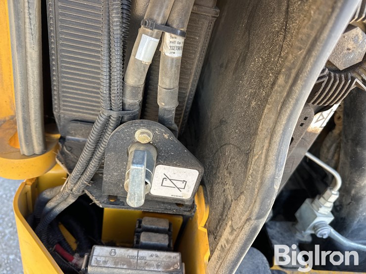 2021-jcb-270t-image-16