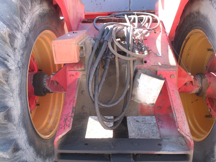 1980-versatile-875-image-45