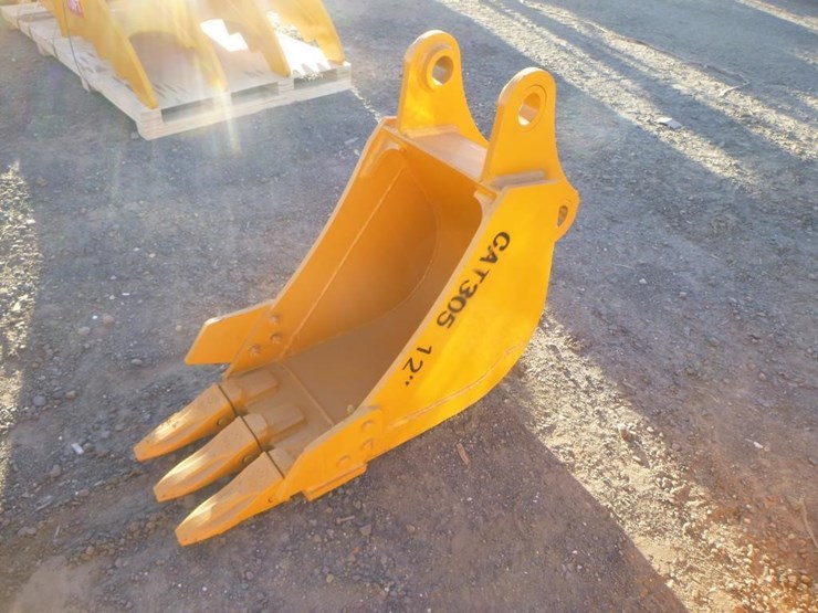 caterpillar-305-image-1