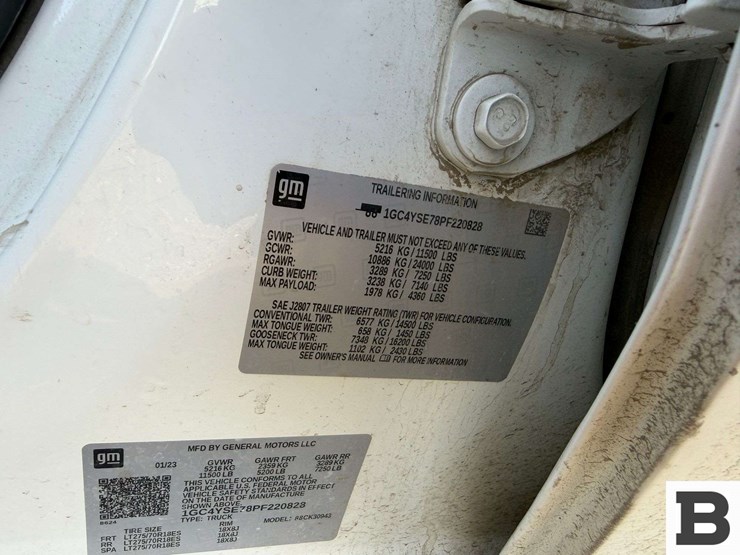 2023-chevrolet-silverado-3500-image-40