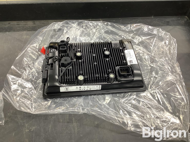 2025-john-deere-2-image-9