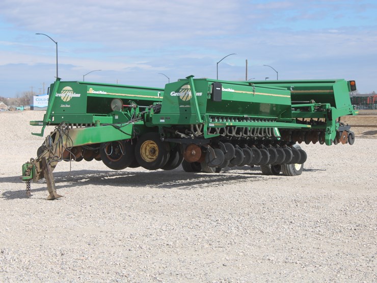 #1004-•-great-plains-3s-400d-solid-stand-grain-drill-image-1