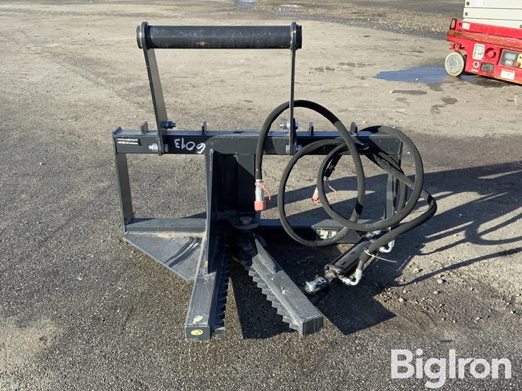 2024-massey-ferguson-730-image-2