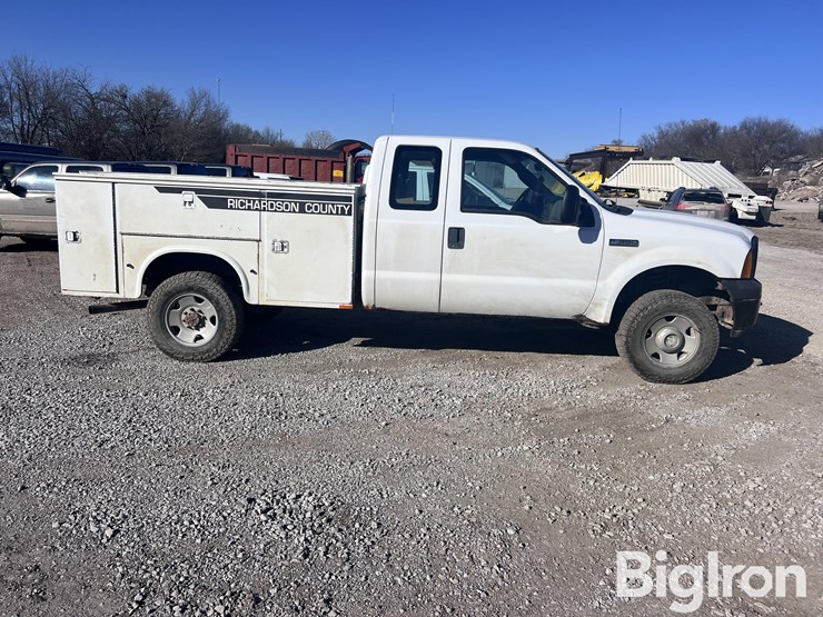 2006-ford-f350-image-4