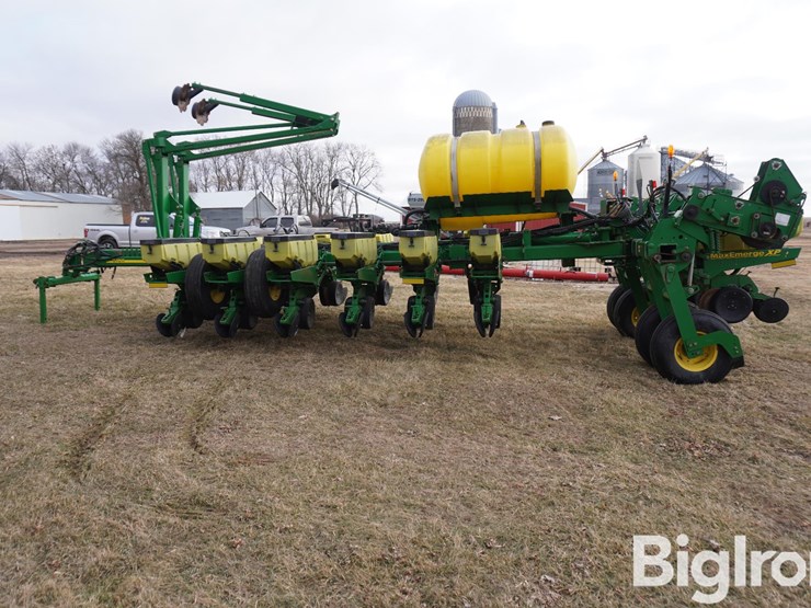 2005-john-deere-1770-image-8