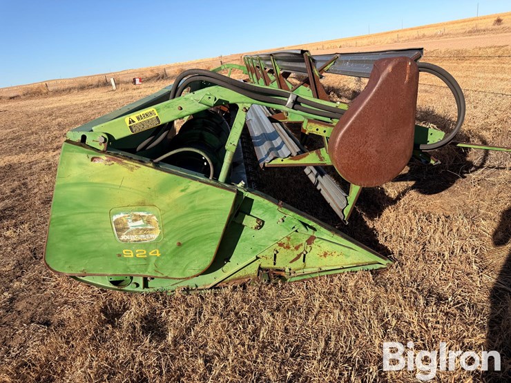 john-deere-924-image-3