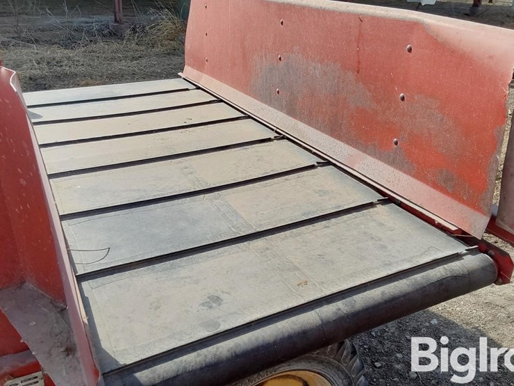 new-holland-144-image-17