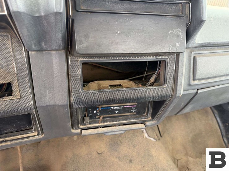 1990-ford-f700-image-38