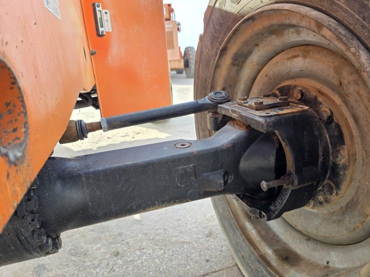 2004-sky-trak-8042-image-12