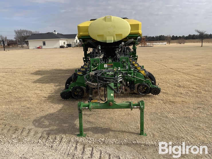 2023-john-deere-1775nt-image-2