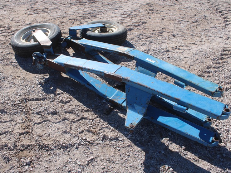 #2033-•-two-7ft-*ford*-lift-assists-image-3