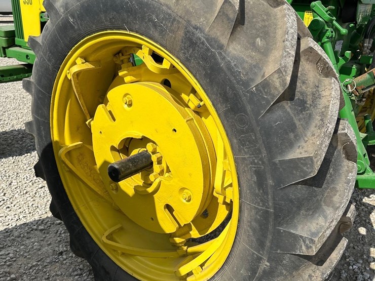 john-deere-530-image-16