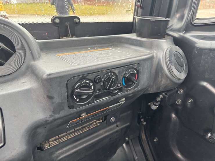 2019-kubota-rtv-x1100c-image-10