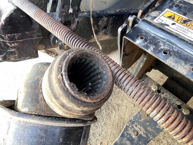 #3200-•-case-8575-square-baler-image-37