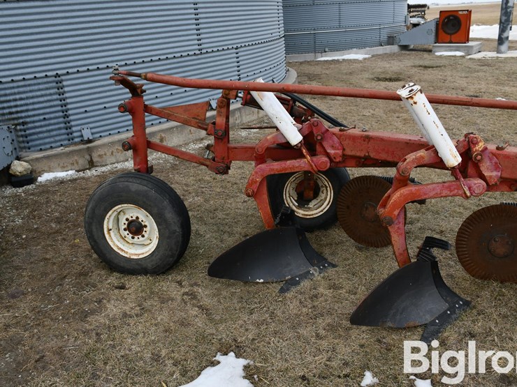 international-720-image-12