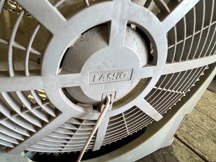 #7214-•-(2)-fans-image-17