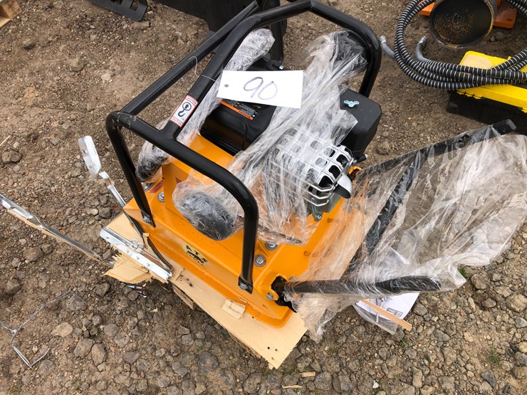 #90-•-plate-compactor-image-1