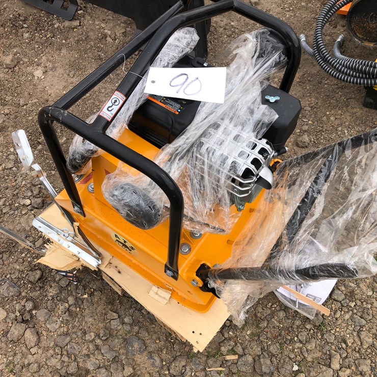 #90 • PLATE COMPACTOR