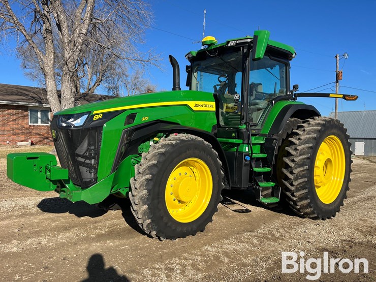 2022-john-deere-8r-310-image-1