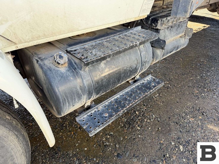 2007-international-durastar-4300-image-21