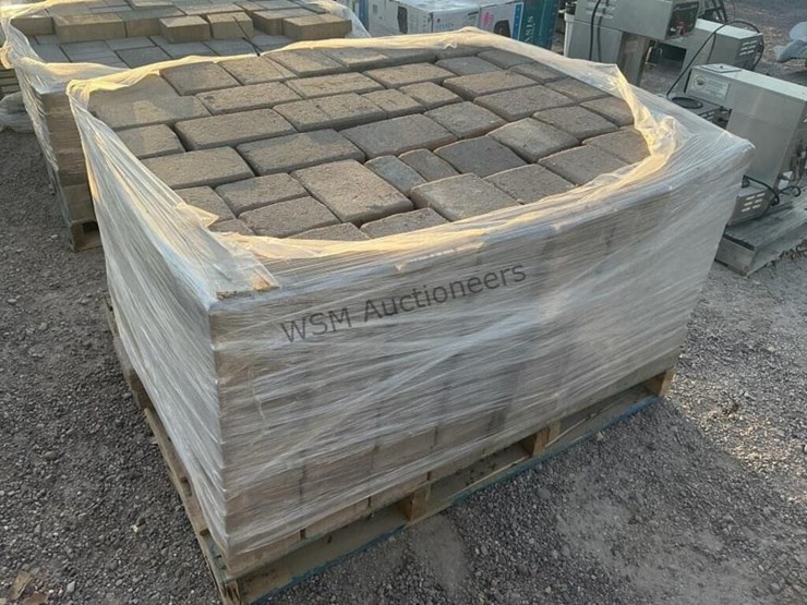 pallet-of-stone-pavers-image-3