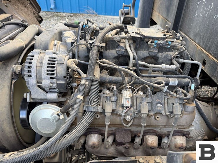 2007-isuzu-npr-image-40