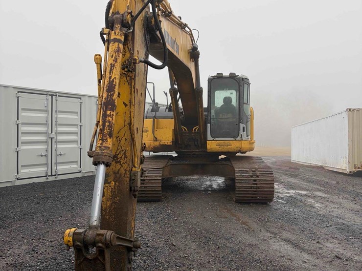 komatsu-pc228us-lc-image-2