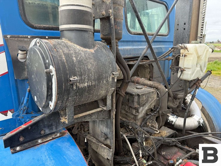 1996-volvo-wx-feed-truck---albany,-or-image-20