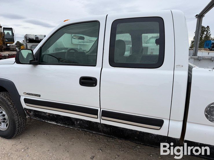 2003-chevrolet-silverado-2500-image-15