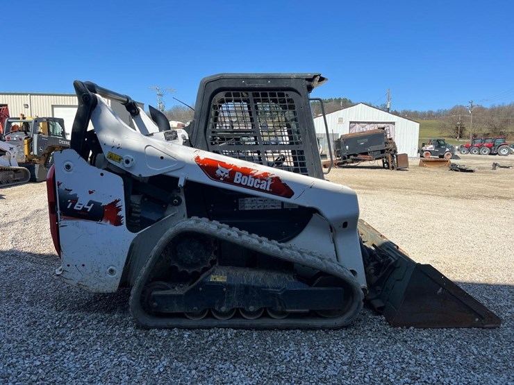 2022-bobcat-t64-image-7