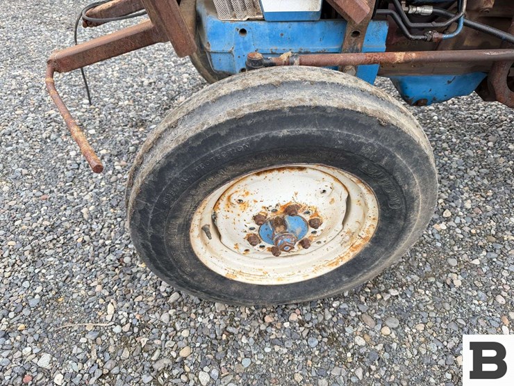 1983-ford-4610-image-14