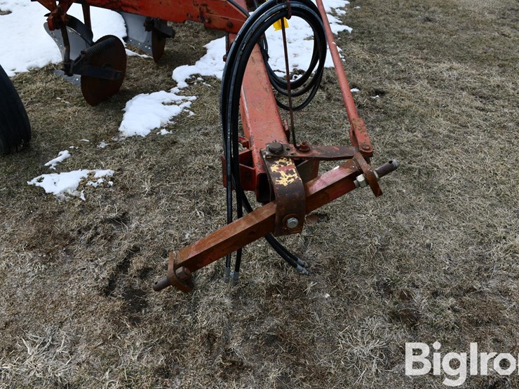 international-720-image-19