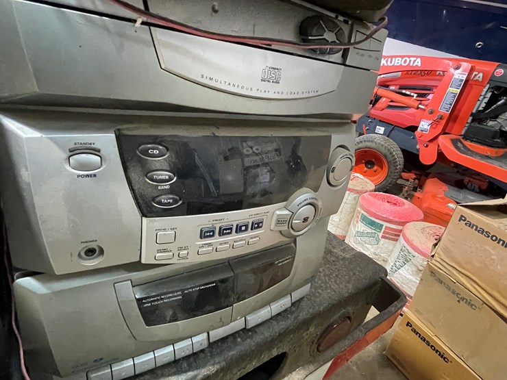 #7217-•-(2)-bookshelf-stereo-systems-image-18