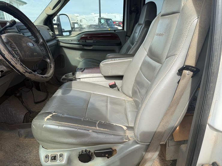 2006-ford-f550-image-58