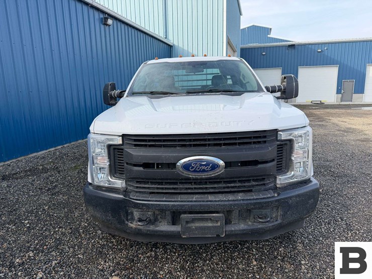 2019-ford-f350-image-10