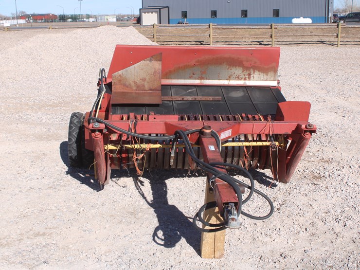 new-holland-166-image-2