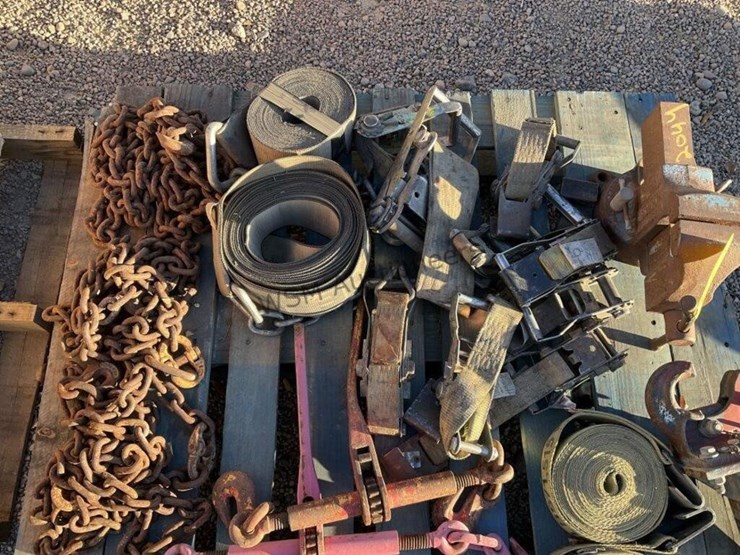 (2)-pallets-of-misc-image-4