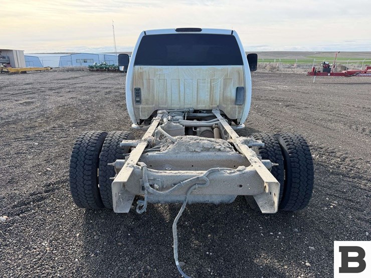 2010-chevrolet-silverado-3500-image-4