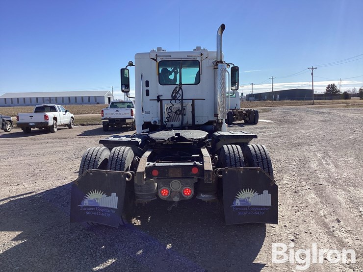 2006-freightliner-columbia-120-image-6