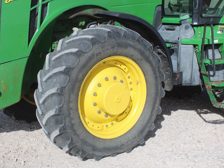 john-deere-8285r-image-12