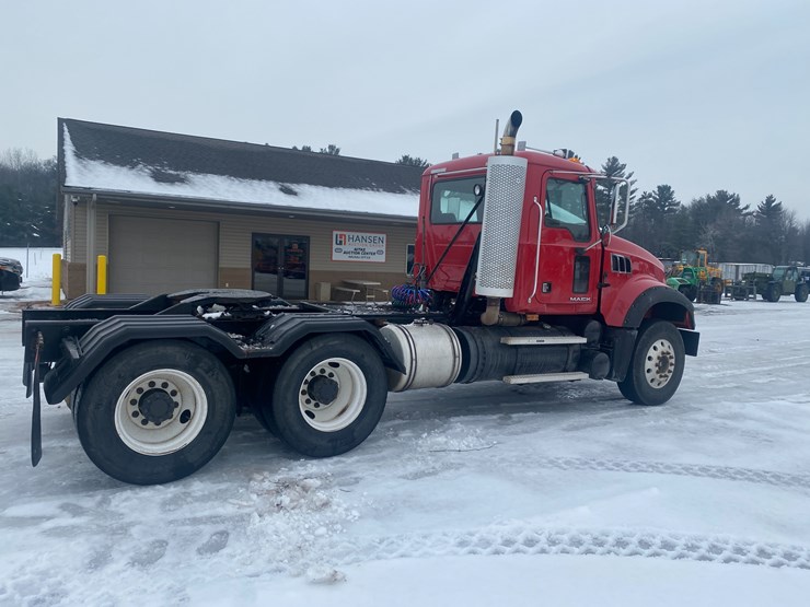 #1145-•-2009-mack-gu713-semi-tractor-(has-wi-title)-(mosinee,-wi)-image-6