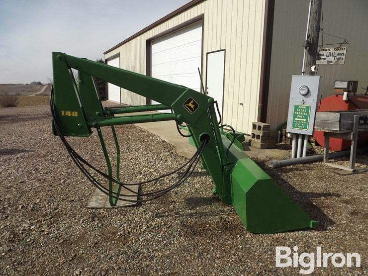 john-deere-148-image-4