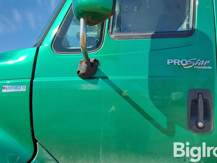 2011-international-prostar-image-9